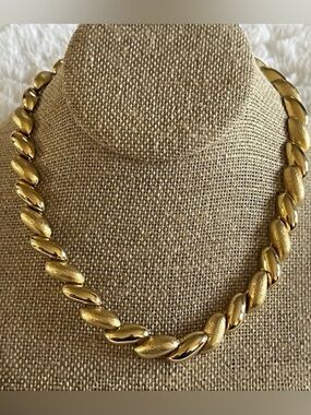 Gold Plated Chunky Textured Link Choker Necklace 16”